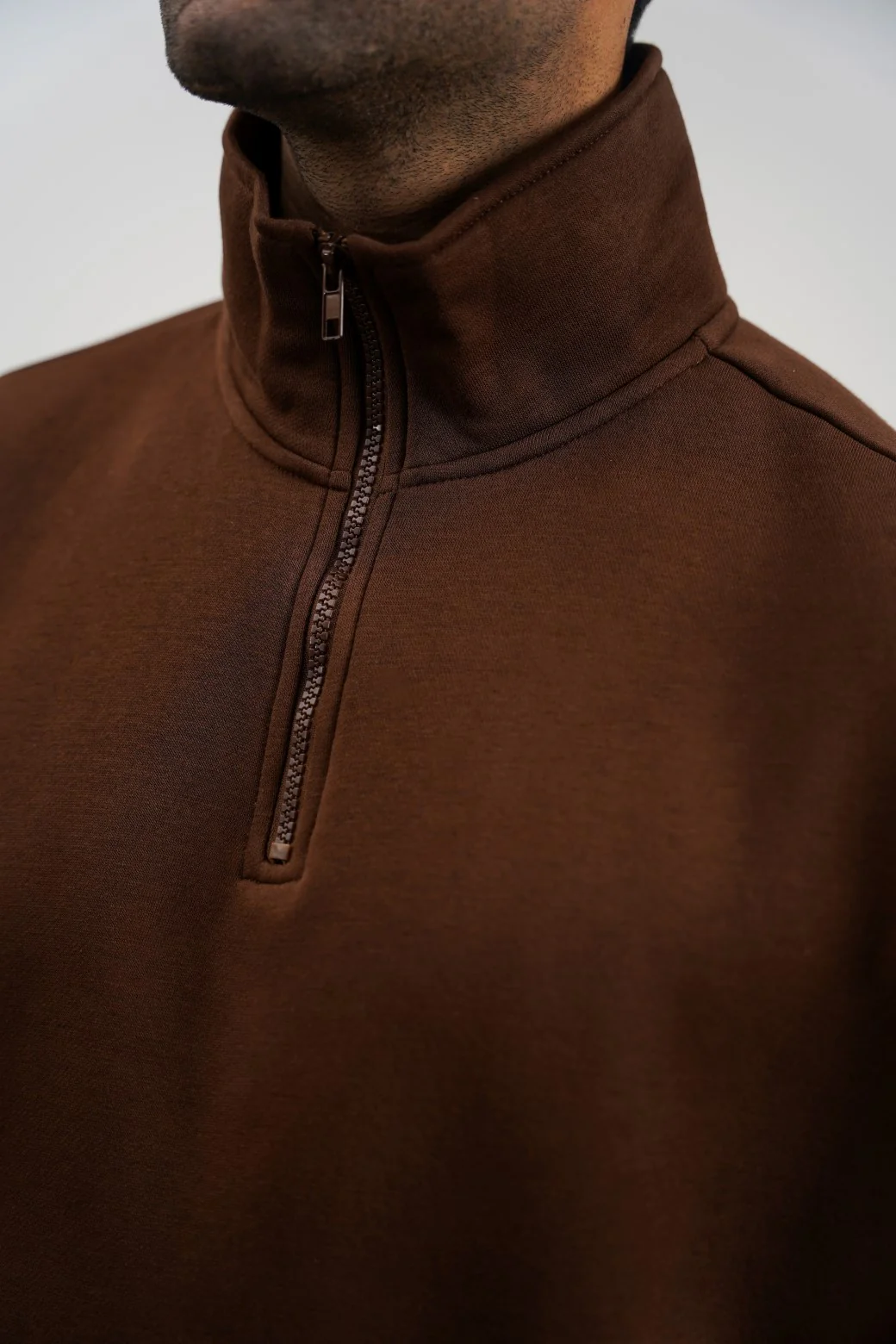 MAW24TP139-BROWN-QUARTER-ZIP-SWEATSHIRT-5c362d_4